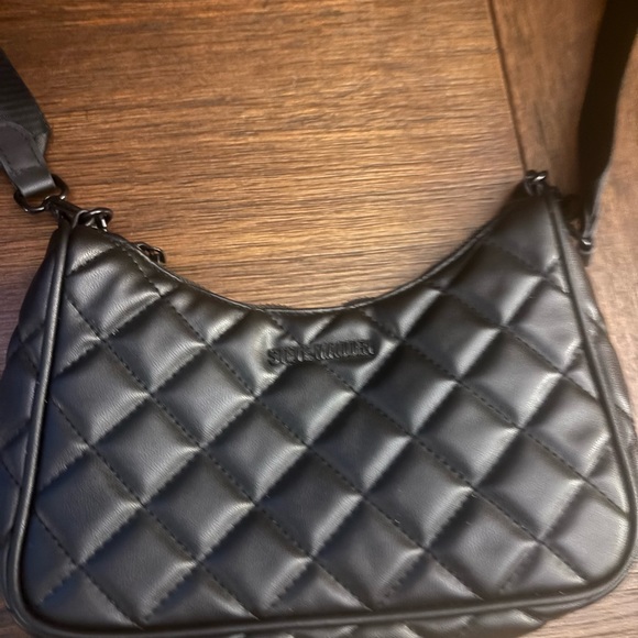 Steve Madden Quilted Black Shoulder Bag - Picture 2 of 9